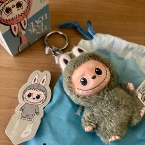 SECRET Pin For Love (!) Labubu